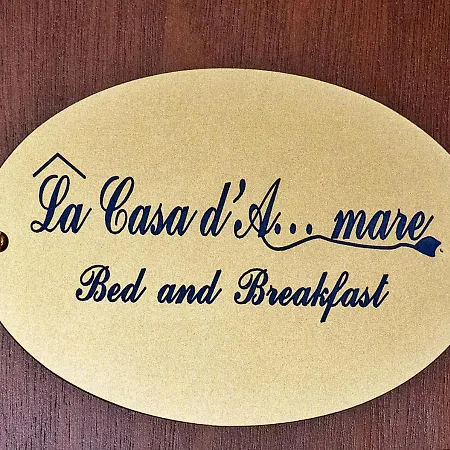 לינה וארוחת בוקר La Casa D'amare 3*